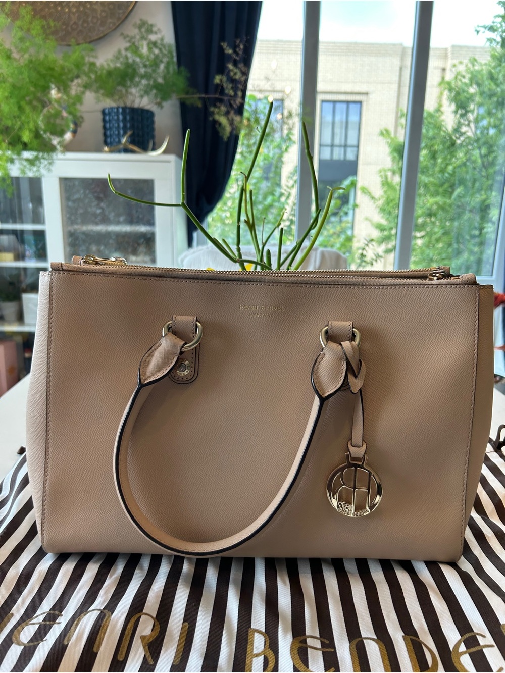 Henri Bendel Cream W57th Carryall